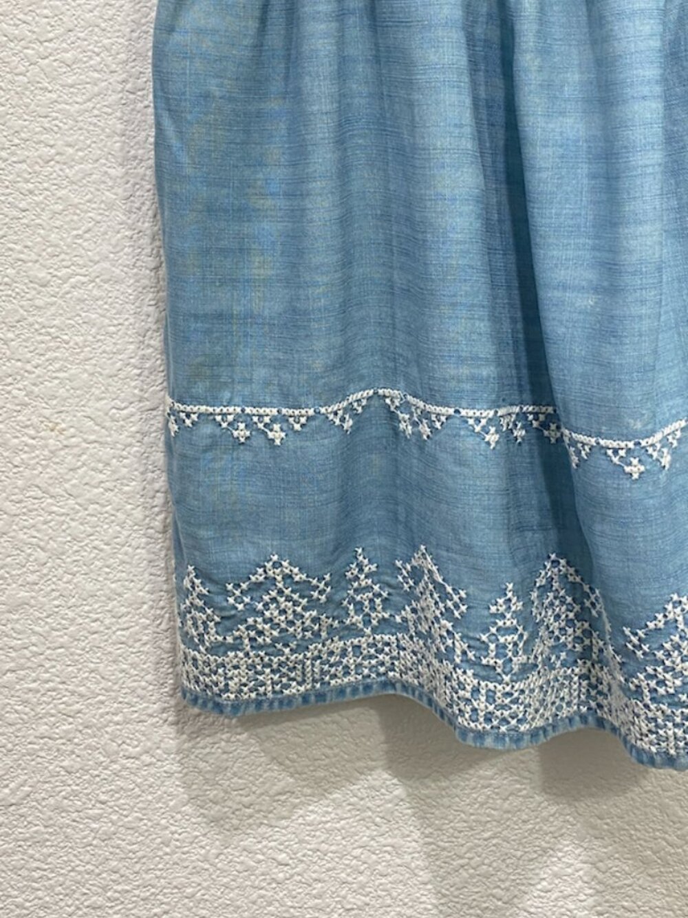 Hollister Embroidered Mini Dress Cut Out Smocked Chambray Blue Medium - Picture 4 of 10